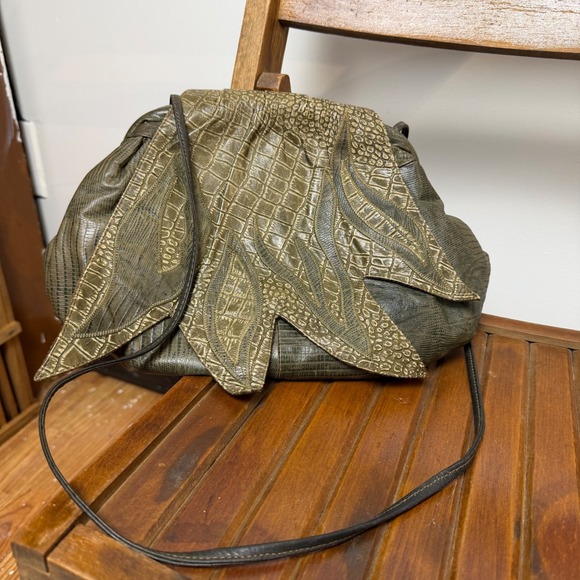 Handbags - Vintage 90s Green Monstera Garden Leaf Flap Crossbody purse w long skinny handle